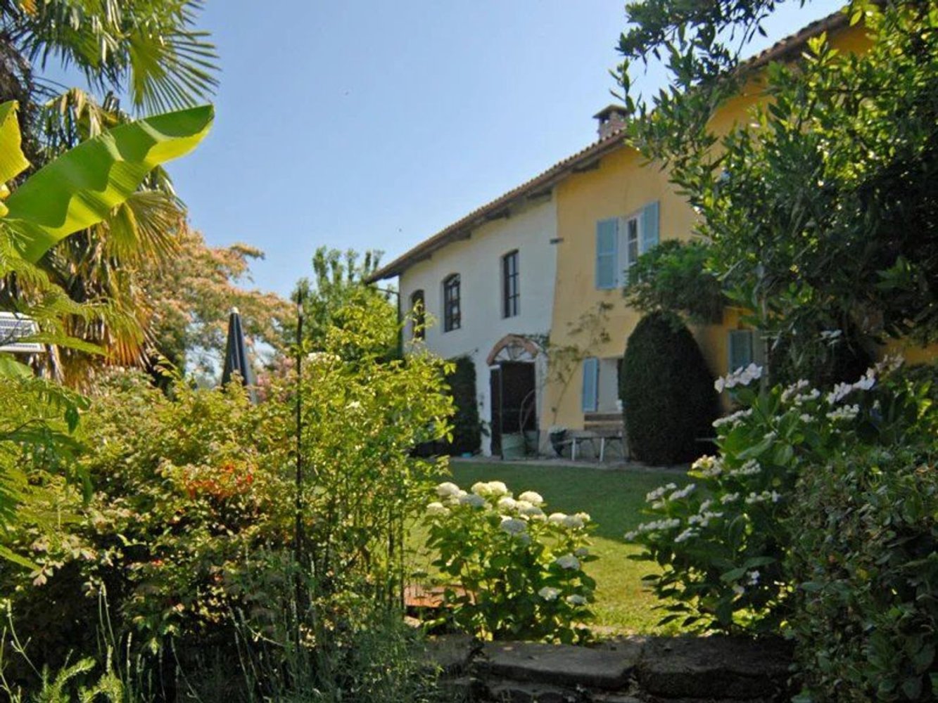 7 bedrooms House in Clavesana, Italy No. 344148