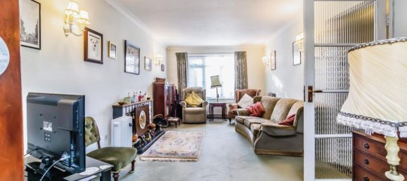 3 bedrooms House in Croydon, United Kingdom No. 8133 13