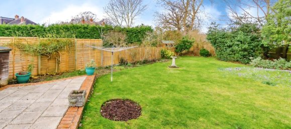 3 bedrooms House in Croydon, United Kingdom No. 8133 12