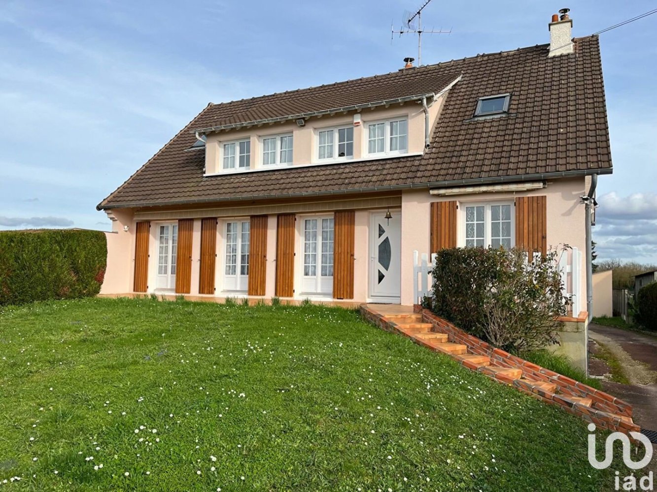 7 bedrooms House in Girolles, France No. 63925