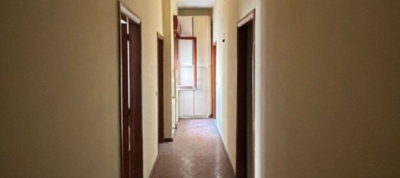 6-Zimmer Wohnung in Poggiomarino, Italy, Nr. 183899 10
