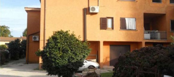 5 rooms Apartment in Lariano, Italy No. 190869 2
