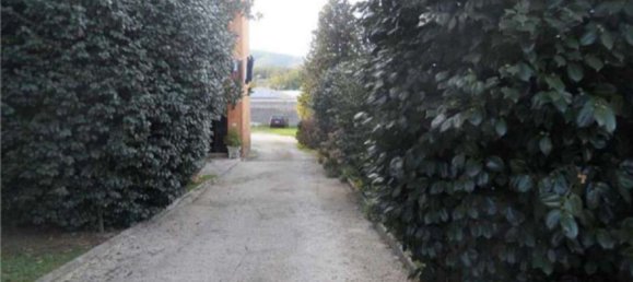 5 rooms Apartment in Lariano, Italy No. 190869 8