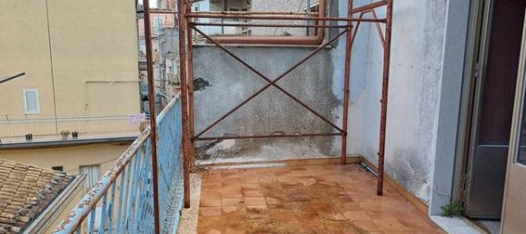 6 rooms House in Chiaramonte Gulfi, Italy No. 251306 4