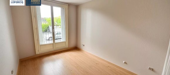 2 bedrooms Apartment in Soissons, France No. 65920 3