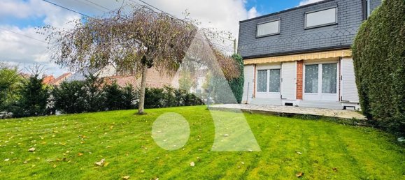 3 bedrooms House in Crespin, France No. 161125 2