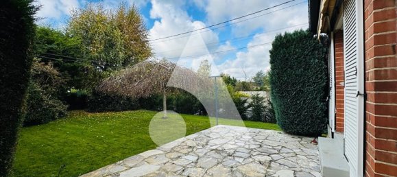 3 bedrooms House in Crespin, France No. 161125 4