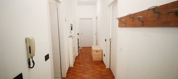 3 Schlafzimmer Wohnung in Lentate sul Seveso, Italy, Nr. 362197 2