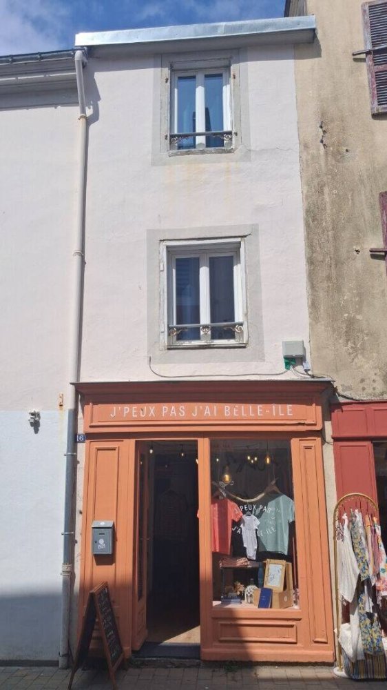 Propiedad comercial en Le Palais, France 55 m² No. 288703