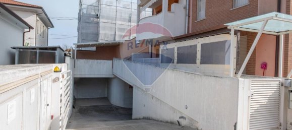 1-Zimmer Garage in Senigallia, Italy, Nr. 2264 8