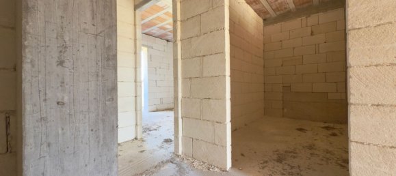 4 bedrooms House in Carmiano, Italy No. 357601 16