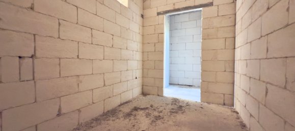 4 bedrooms House in Carmiano, Italy No. 357601 18