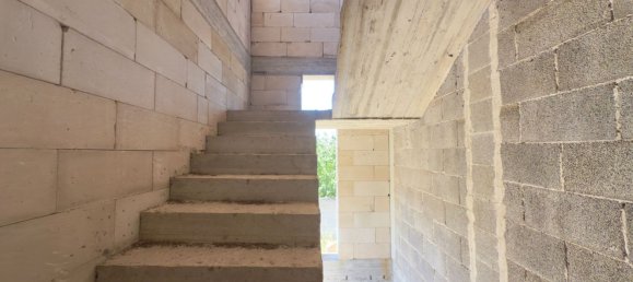 4 bedrooms House in Carmiano, Italy No. 357601 43