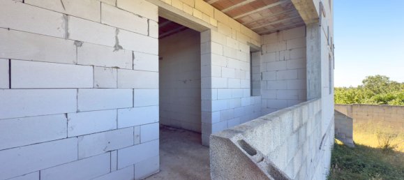 4 bedrooms House in Carmiano, Italy No. 357601 23