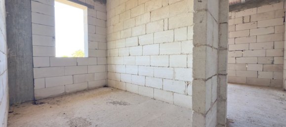 4 bedrooms House in Carmiano, Italy No. 357601 34