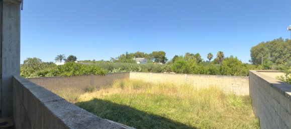 4 bedrooms House in Carmiano, Italy No. 357601 26