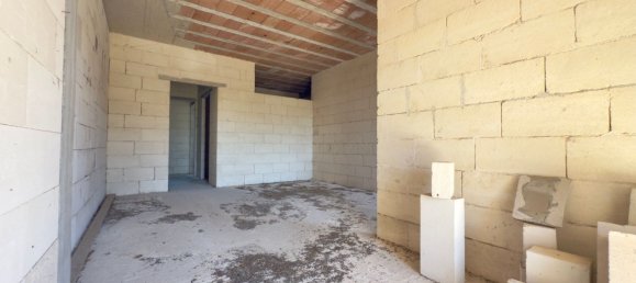 4 bedrooms House in Carmiano, Italy No. 357601 6