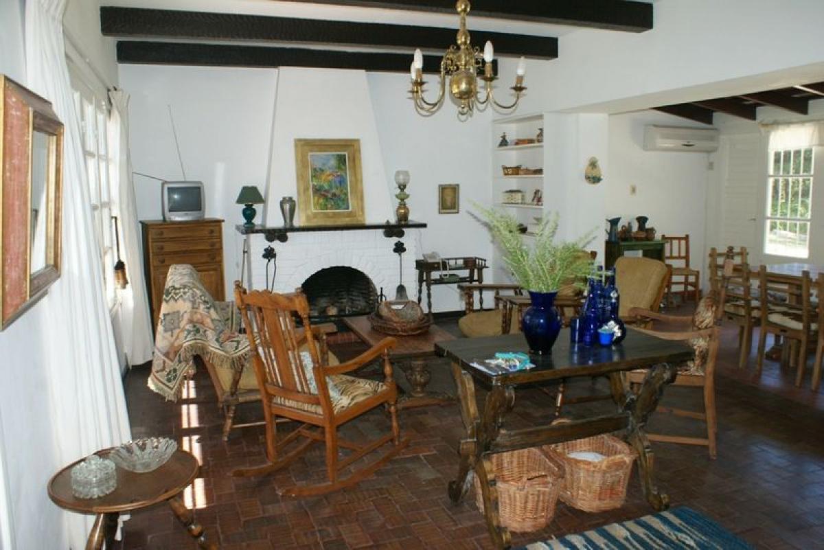 3 bedrooms House in Maldonado, Uruguay No. 2756