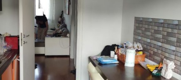 Apartamento de 4 divisões em Garbagnate Milanese, Italy N.º 6881 5