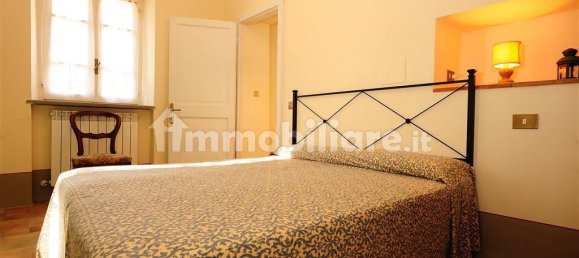 Casa de 6 dormitorios en Cortona, Italy No. 230095 26