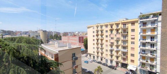 Apartamento de 3 habitaciónes en Bari, Italy No. 29134 18