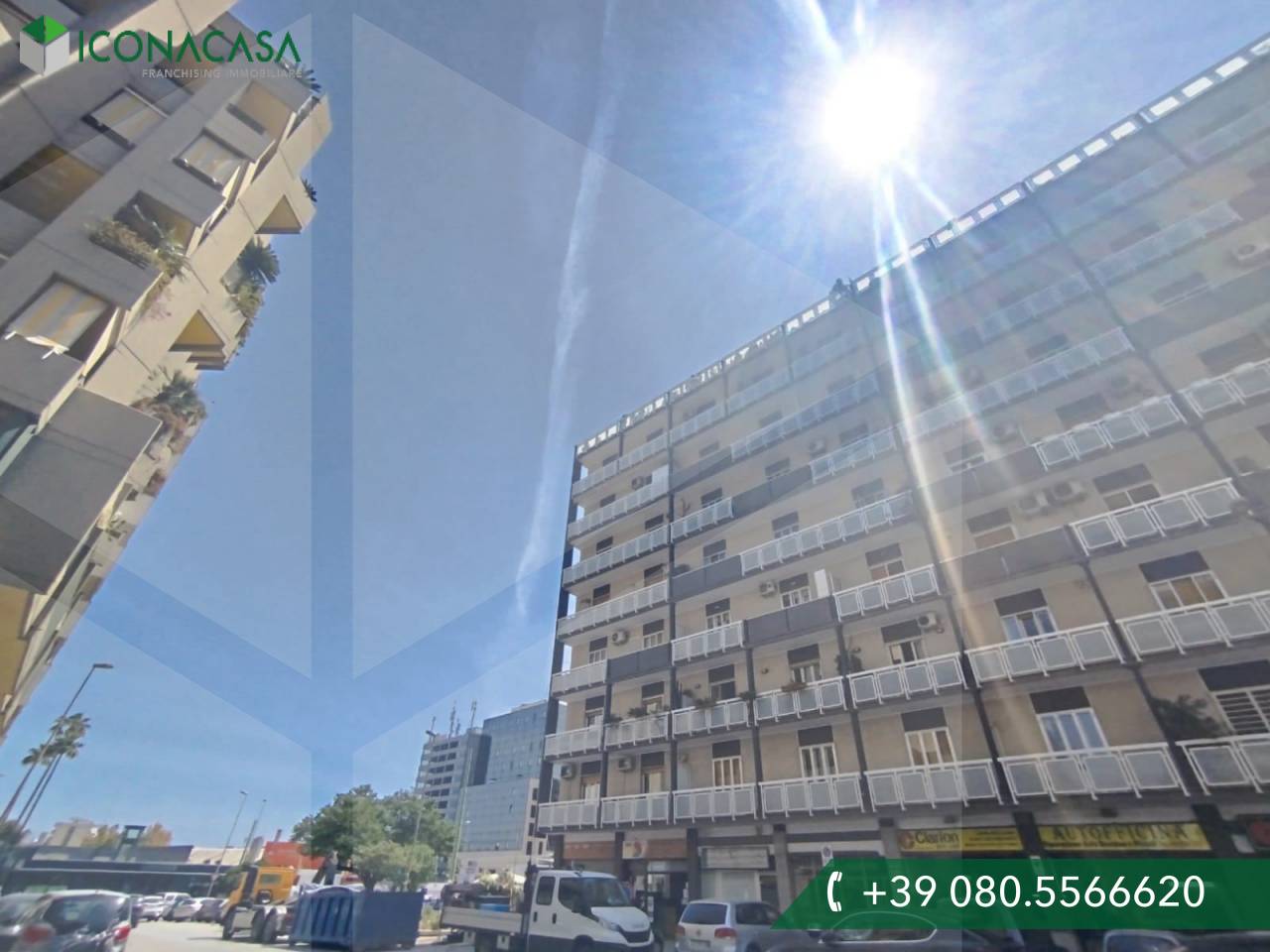 Apartamento de 3 habitaciónes en Bari, Italy No. 29134