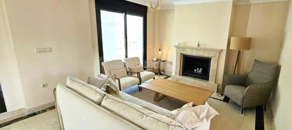 3 bedrooms Villa in Estepona, Spain No. 170170 8