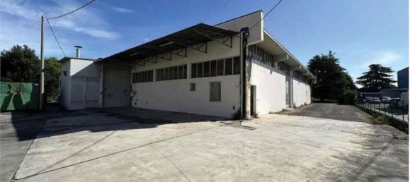 900m² Warehouse in Mansuè, Italy No. 295360 5