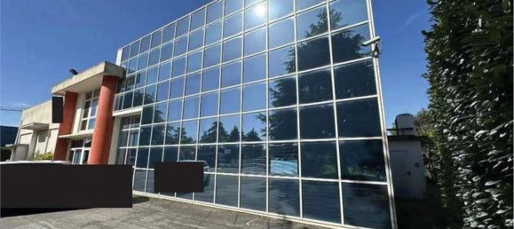 900m² Warehouse in Mansuè, Italy No. 295360 2