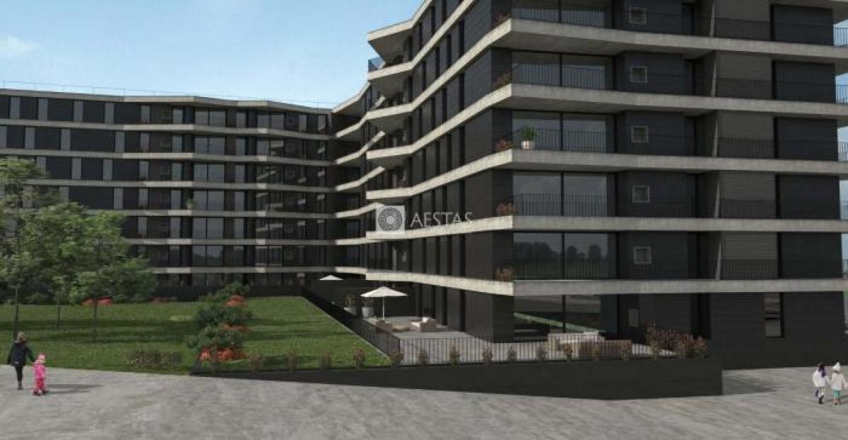 150m² Office in Porto, Portugal No. 8010