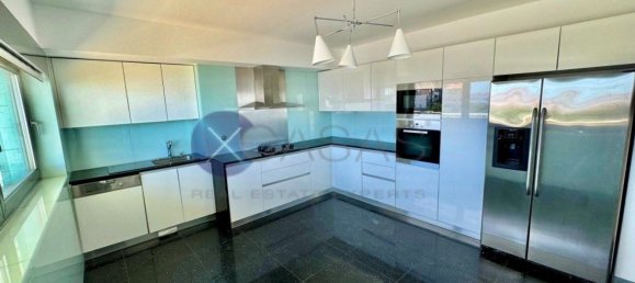 3 bedrooms Penthouse in Cascais, Portugal No. 134005 3