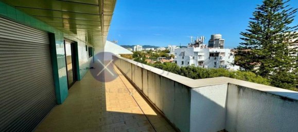 3 bedrooms Penthouse in Cascais, Portugal No. 134005 8