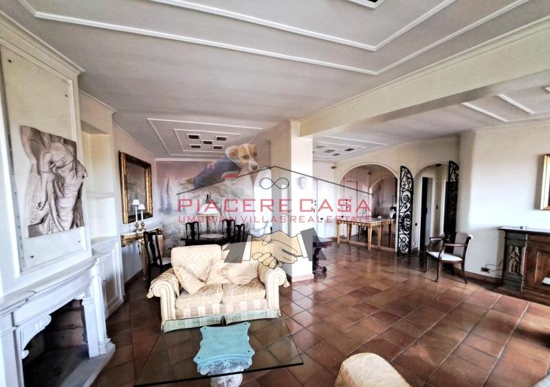 9-Zimmer Penthouse in Viterbo, Italy, Nr. 144268