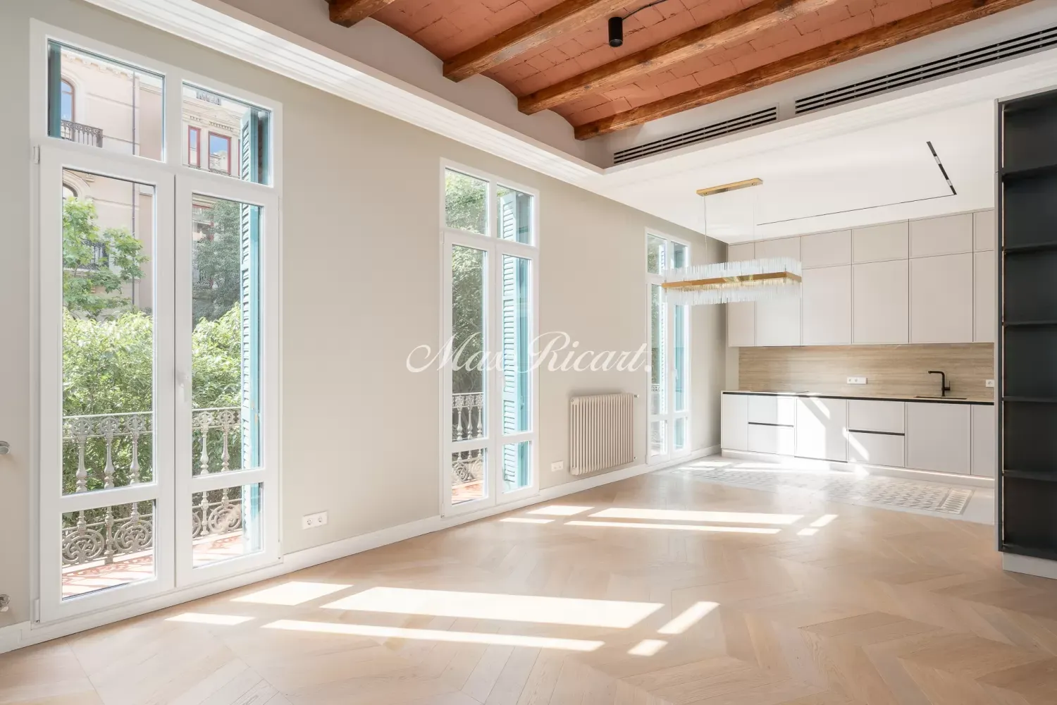 3 rooms Apartment in Barcelona, Spain No. 79369