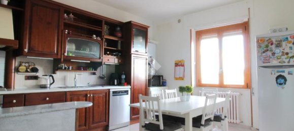 3 bedrooms Apartment in San Salvo, Italy No. 65973 5
