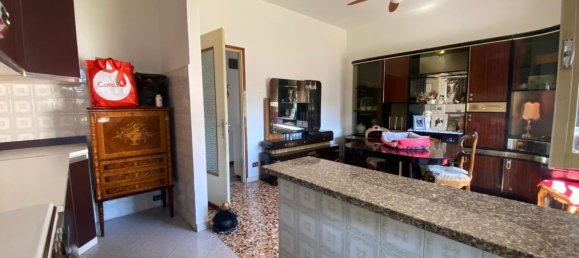 Villa de 5 divisões em Pavia, Italy N.º 279031 18