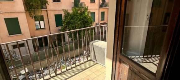 2 bedrooms Apartment in Milan, Italy No. 316919 24