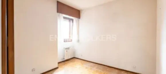 Apartamento de 4 dormitorios en Madrid, Spain No. 176746 26