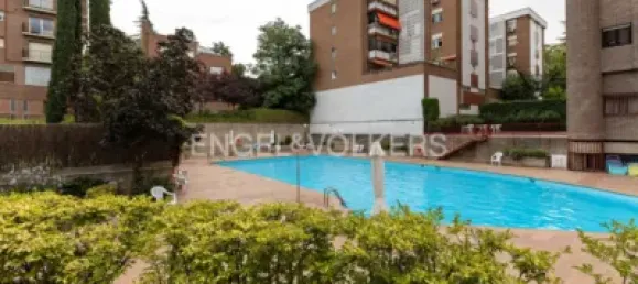 Apartamento de 4 dormitorios en Madrid, Spain No. 176746 34