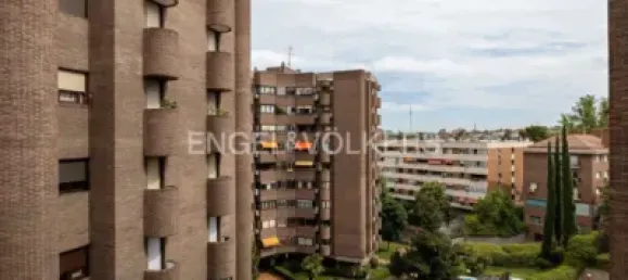 Apartamento de 4 dormitorios en Madrid, Spain No. 176746 39