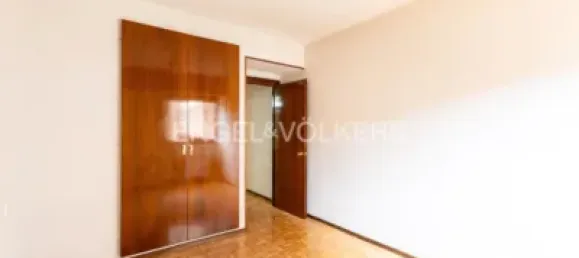 Apartamento de 4 dormitorios en Madrid, Spain No. 176746 23