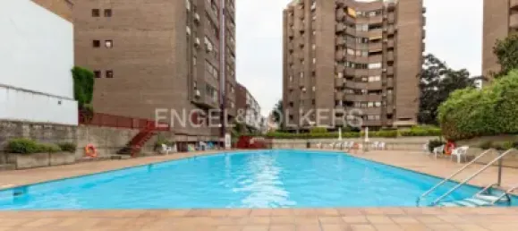 Apartamento de 4 dormitorios en Madrid, Spain No. 176746 32