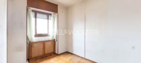 Apartamento de 4 dormitorios en Madrid, Spain No. 176746 15