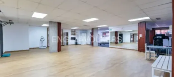 Apartamento de 4 dormitorios en Madrid, Spain No. 176746 37