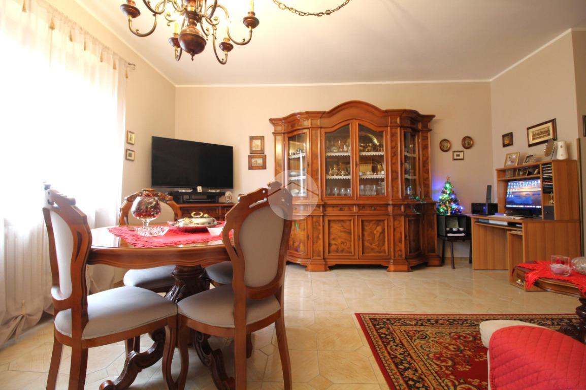 Apartamento de 4 habitaciónes en Brandizzo, Italy No. 156830