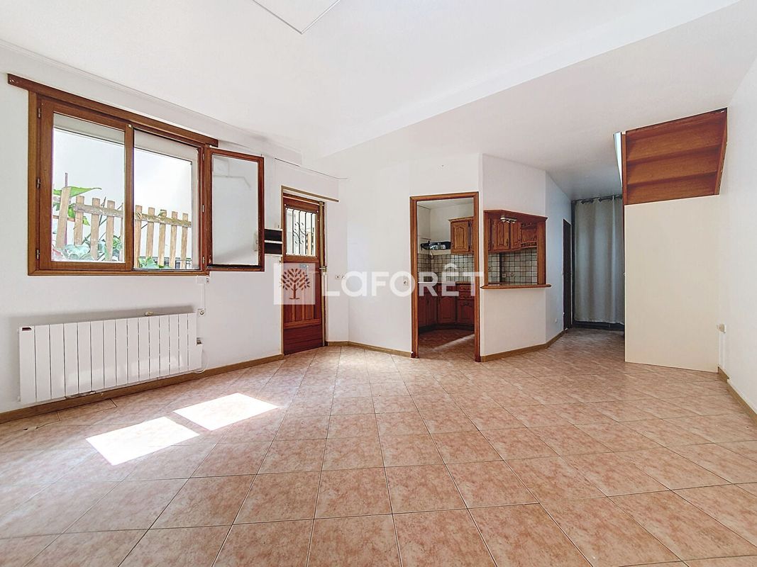 Moradia em banda T2 em Chatillon, France N.º 162633