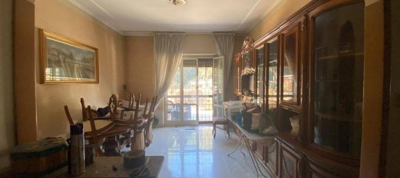 2 Schlafzimmer Wohnung in Rome, Italy, Nr. 268564 5