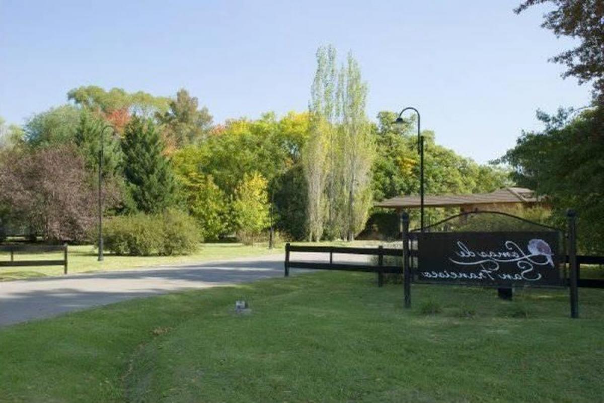  Land in Lujan, Argentina No. 43437