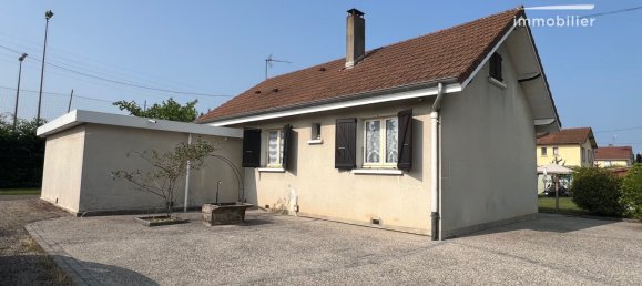 Дом с 3 спальнями в Сен-Симеон-де-Бресьё, Франция № 195531 15