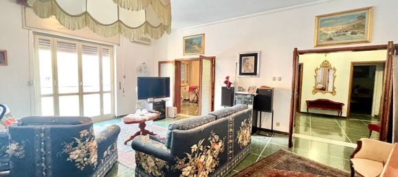 6 rooms Apartment in Livorno, Italy No. 179058 12